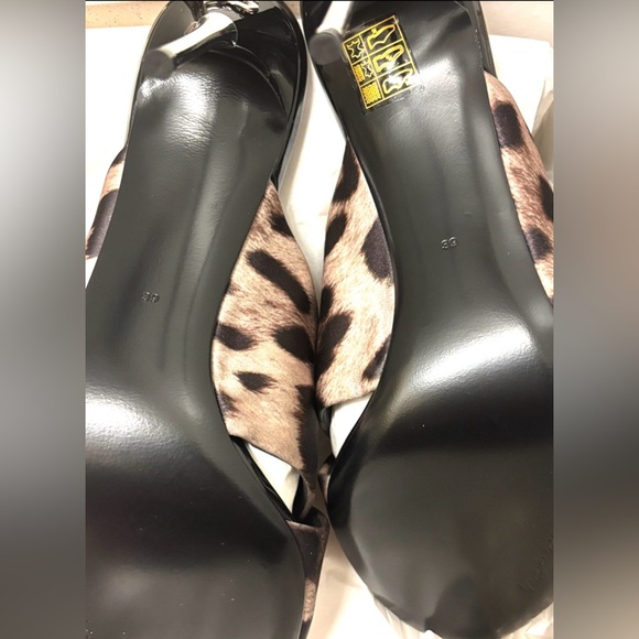 💯 Authentic Dolce & Gabbana Leopard-print satin mules, Comes with box & dust bag - Picture 16 of 17